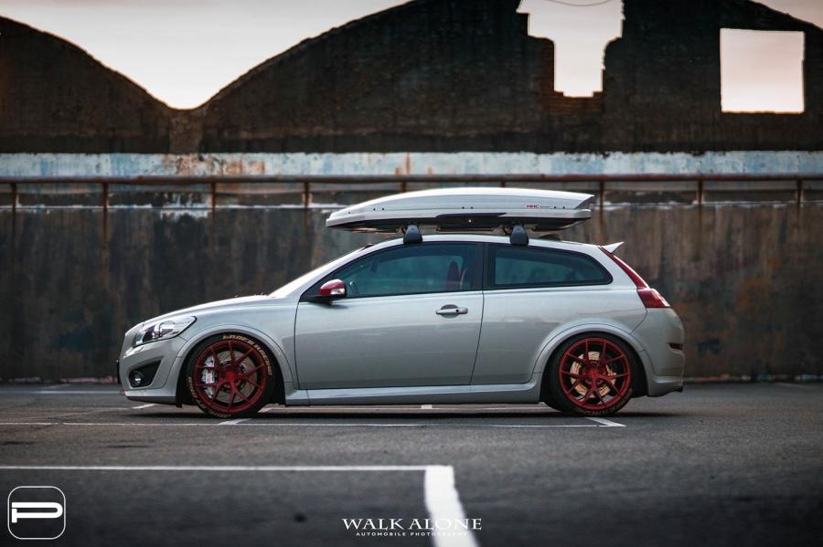  Volvo C30 on PUR Wheels (FL04) 2018 года  (фото 4 из 4)